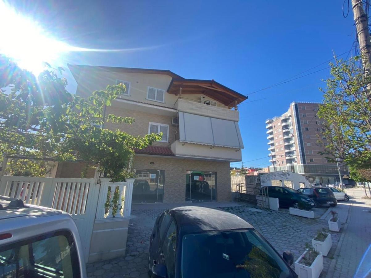 Trip-Stop Apartments Avlonya Dış mekan fotoğraf