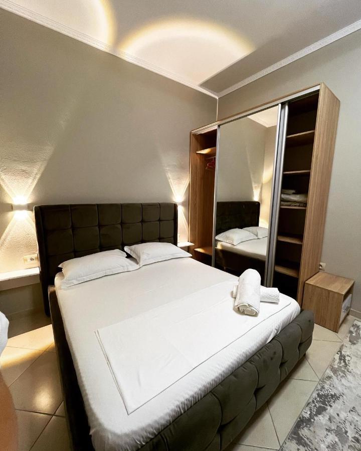 Trip-Stop Apartments Avlonya Dış mekan fotoğraf