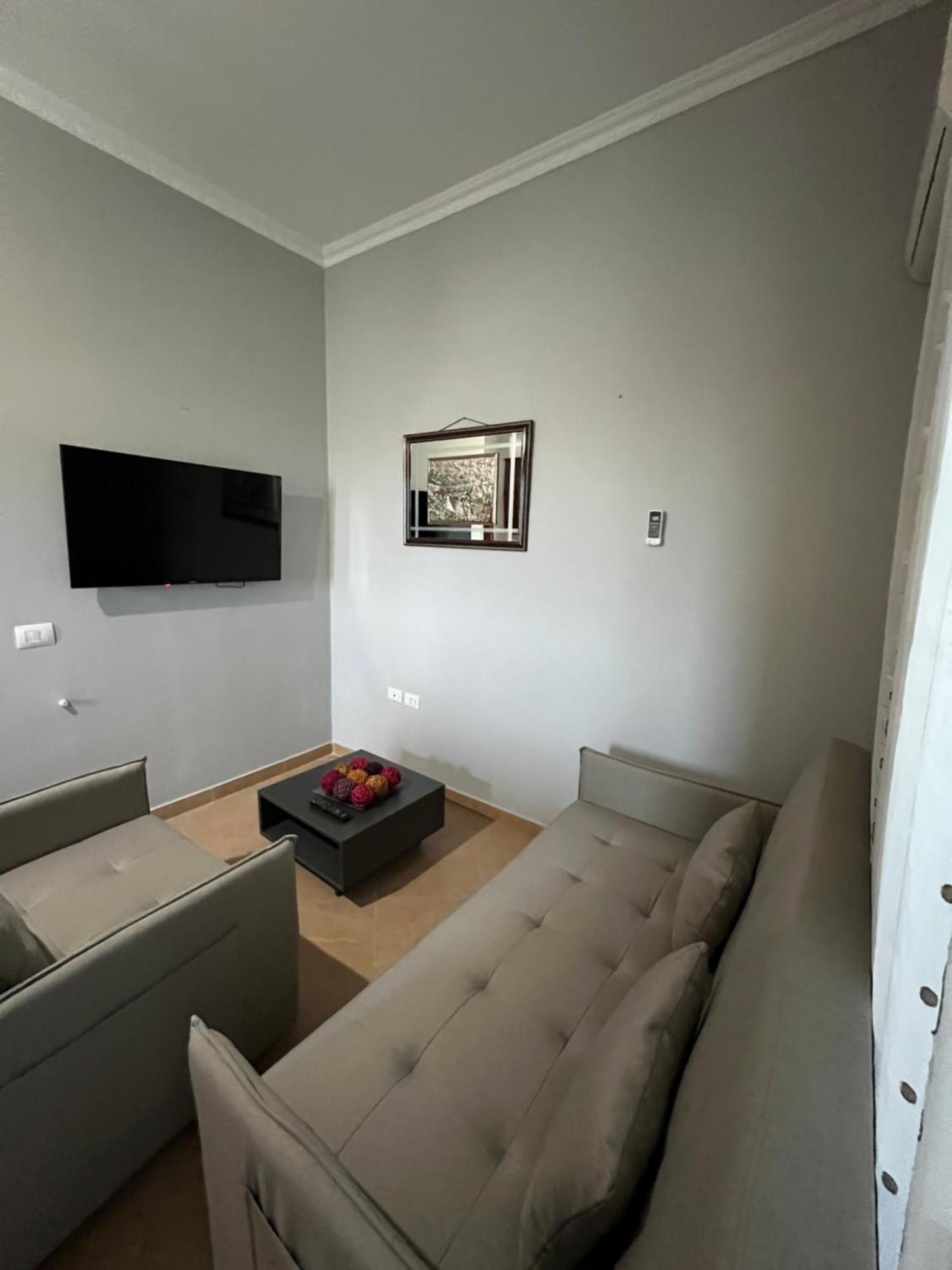 Trip-Stop Apartments Avlonya Dış mekan fotoğraf